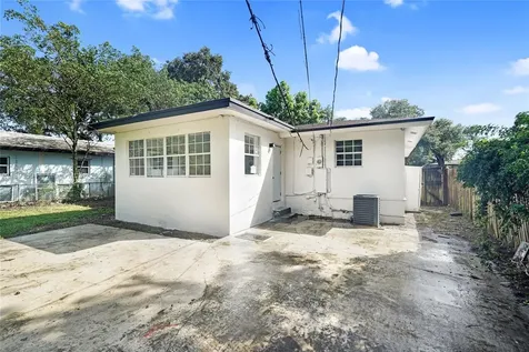535 NE 162nd Street Miami FL 33162