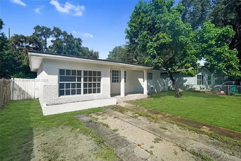535 NE 162nd Street Miami FL 33162