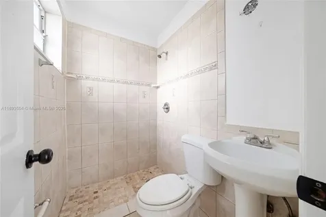 535 NE 162nd Street Miami FL 33162