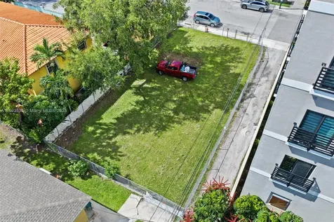 129 SW 21st Avenue Miami FL 33135