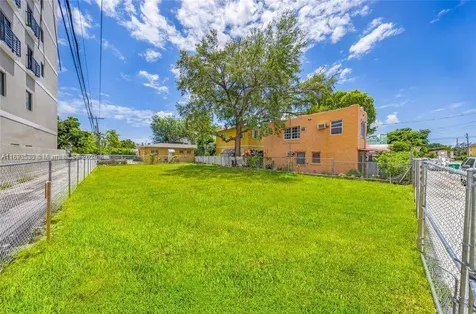 129 SW 21st Avenue Miami FL 33135