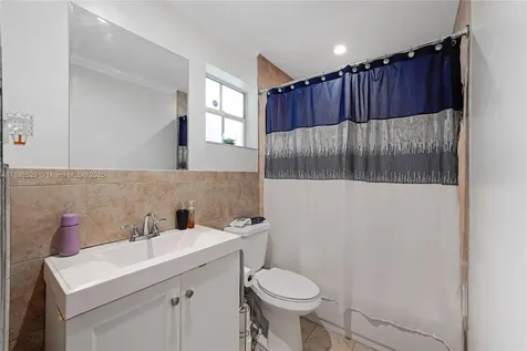 3931 NW 32nd Avenue Lauderdale Lakes FL 33309