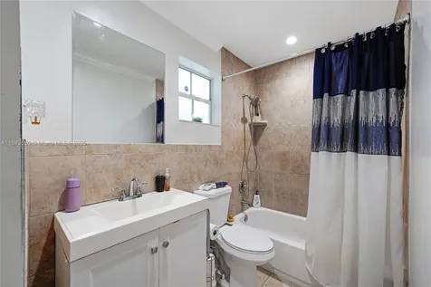 3931 NW 32nd Avenue Lauderdale Lakes FL 33309