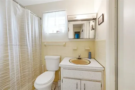 3931 NW 32nd Avenue Lauderdale Lakes FL 33309