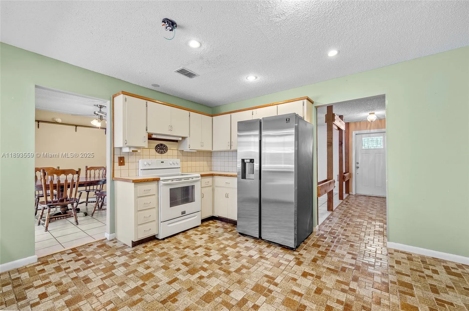 9064 NW 23rd Place Coral Springs FL 33065