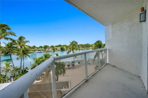 5880 Collins Avenue Miami Beach FL 33140