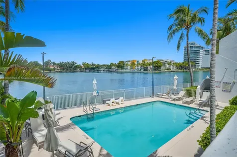 5880 Collins Avenue Miami Beach FL 33140