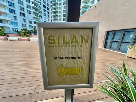 5225 Collins Avenue Miami Beach FL 33140