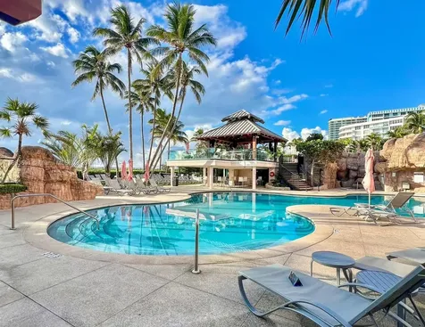 5225 Collins Avenue Miami Beach FL 33140