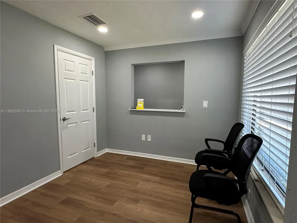 7070 Taft Street Hollywood FL 33024