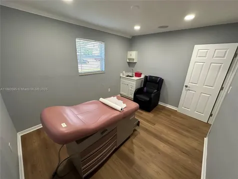 7070 Taft Street Hollywood FL 33024