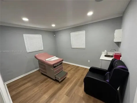 7070 Taft Street Hollywood FL 33024