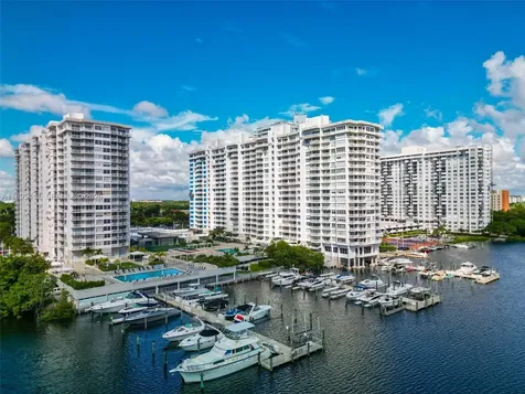 18011 Biscayne Boulevard Aventura FL 33160