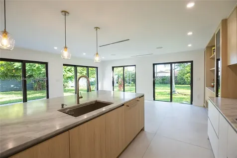 10250 SW 32nd Street Miami FL 33165