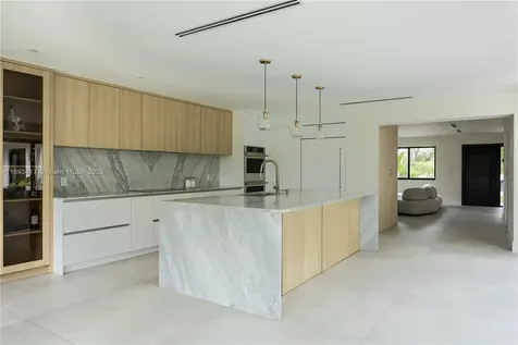 10250 SW 32nd Street Miami FL 33165