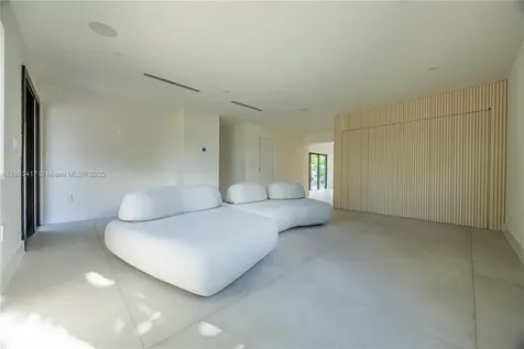 10250 SW 32nd Street Miami FL 33165