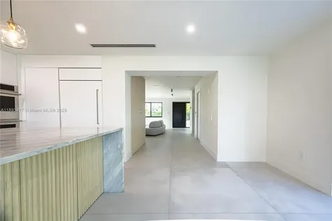 10250 SW 32nd Street Miami FL 33165