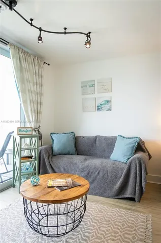 19201 Collins Avenue Sunny Isles Beach FL 33160
