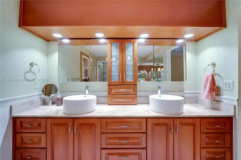 15089 Montrose Road Miami Lakes FL 33016