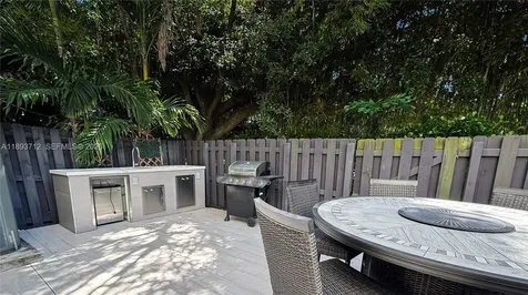 10742 NW 74th Lane Doral FL 33178