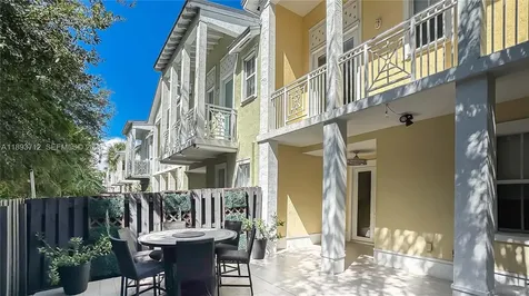 10742 NW 74th Lane Doral FL 33178