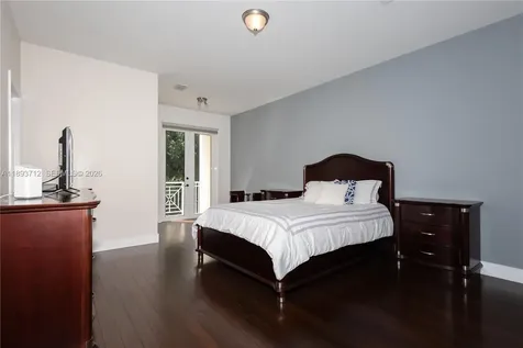 10742 NW 74th Lane Doral FL 33178