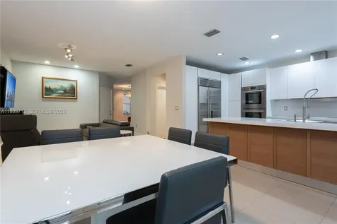 10742 NW 74th Lane Doral FL 33178
