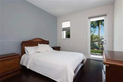 10742 NW 74th Lane Doral FL 33178