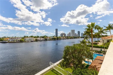 20165 NE 39th Place Aventura FL 33180