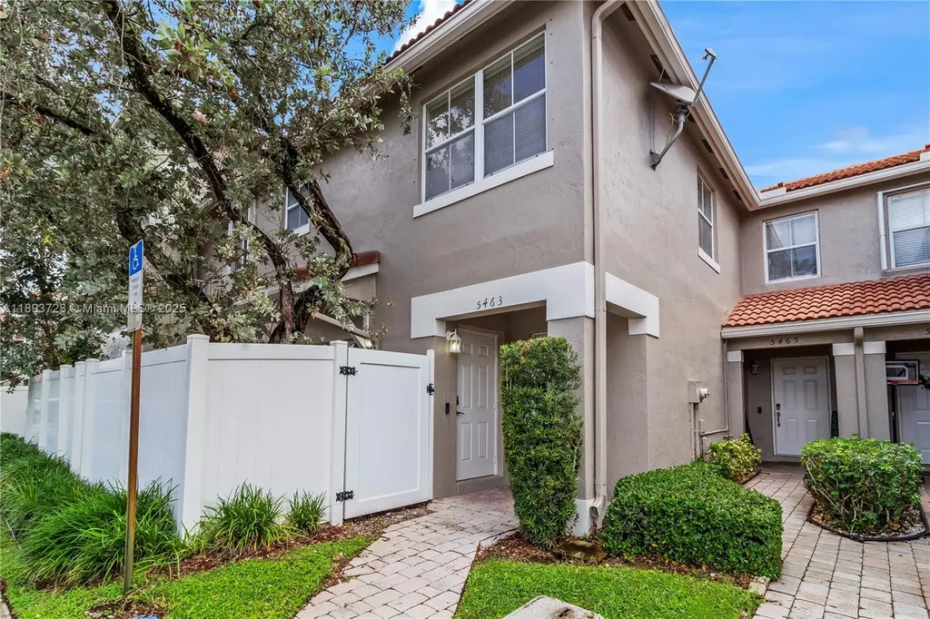 5463 SW 125th Terrace Miramar FL 33027