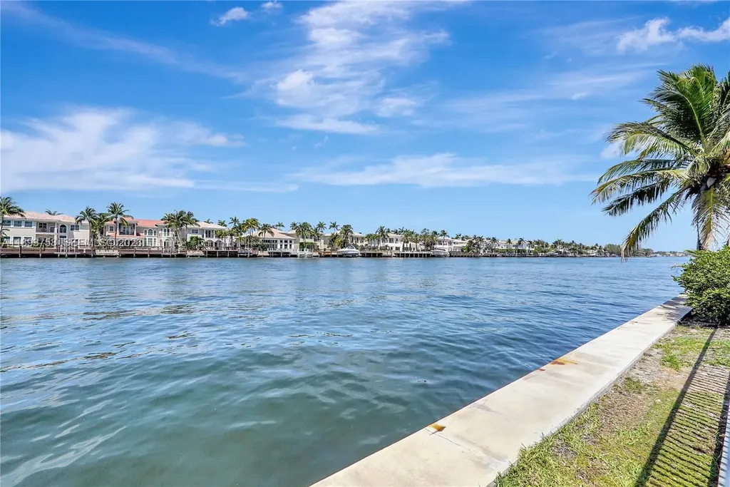 2200 S Ocean Drive Hollywood FL 33019