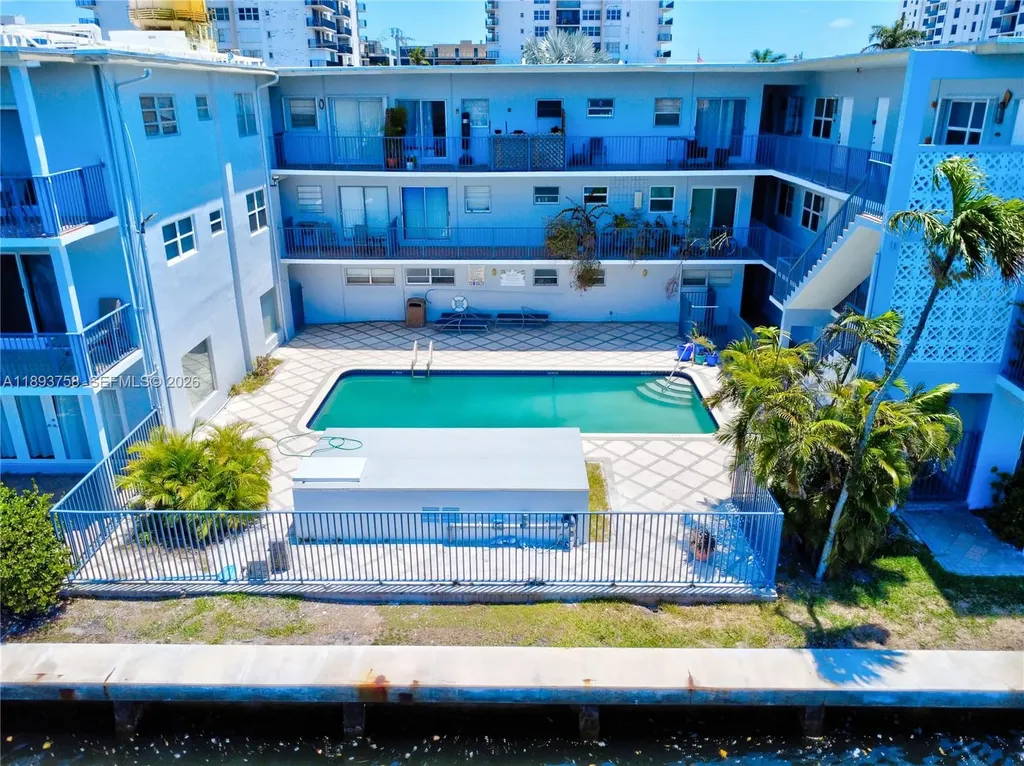 2200 S Ocean Drive Hollywood FL 33019