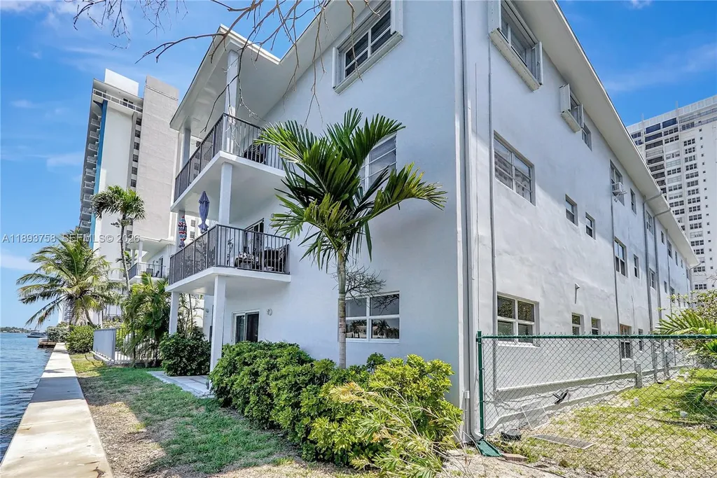 2200 S Ocean Drive Hollywood FL 33019