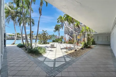 2200 S Ocean Drive Hollywood FL 33019