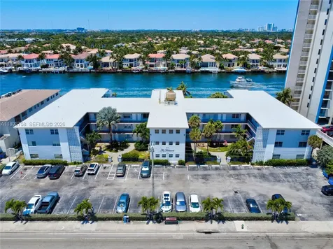 2200 S Ocean Drive Hollywood FL 33019