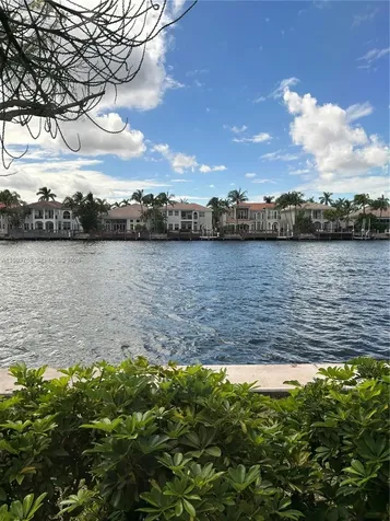2200 S Ocean Drive Hollywood FL 33019