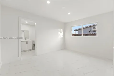 19320 NW 37th Avenue Miami Gardens FL 33056