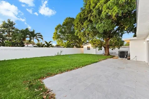 19320 NW 37th Avenue Miami Gardens FL 33056