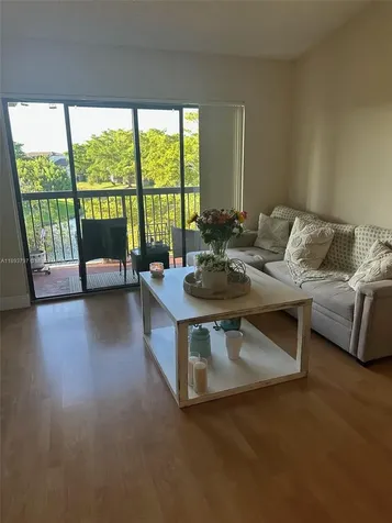 9861 Nob Hill Court Sunrise FL 33351