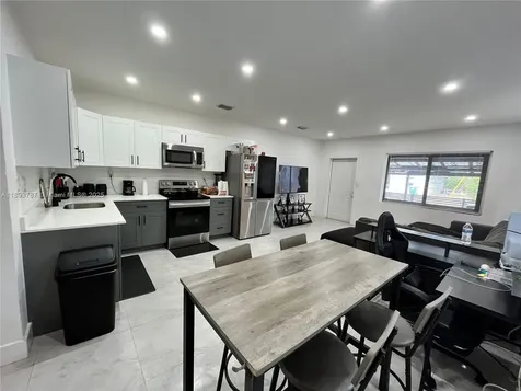 1102 NW 103rd Street Miami FL 33150
