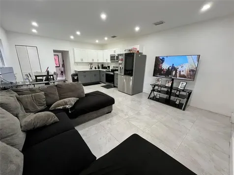1102 NW 103rd Street Miami FL 33150
