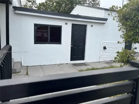 1102 NW 103rd Street Miami FL 33150