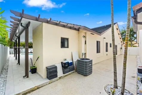 9182 NW 148th Street Miami Lakes FL 33018