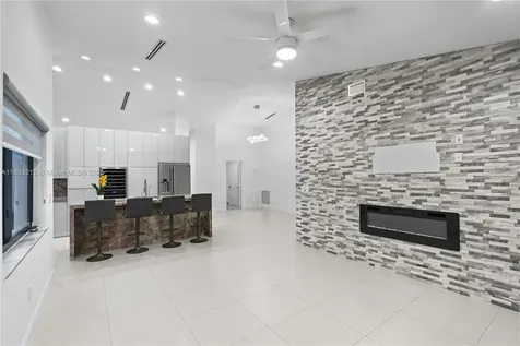9182 NW 148th Street Miami Lakes FL 33018