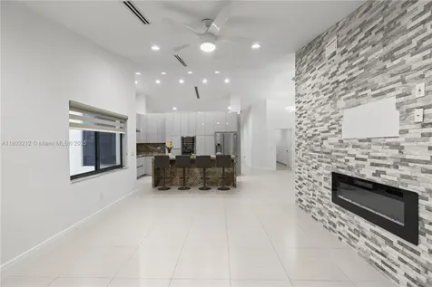 9182 NW 148th Street Miami Lakes FL 33018