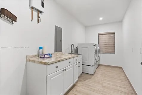 9182 NW 148th Street Miami Lakes FL 33018