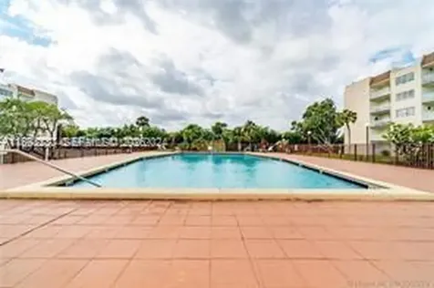 6960 Miami Gardens Drive Hialeah FL 33015