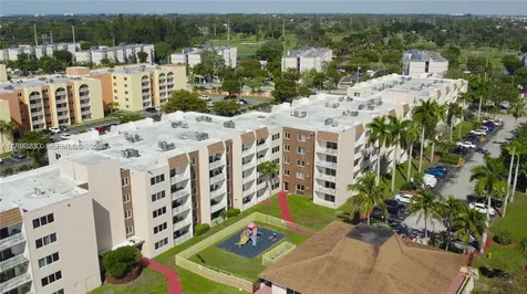 6960 Miami Gardens Drive Hialeah FL 33015