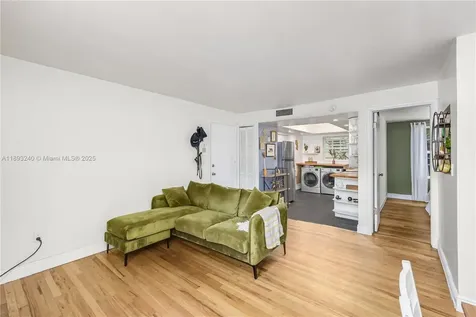 932 7th Street Miami Beach FL 33139