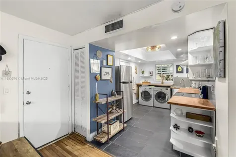 932 7th Street Miami Beach FL 33139